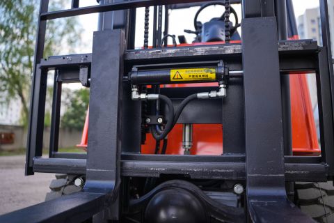 Вилочный погрузчик Sibtrike SF4 Light 15.3LA 1500 кг