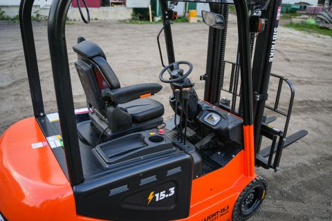 Вилочный погрузчик Sibtrike SF4 Light 20.3LA 2000 кг