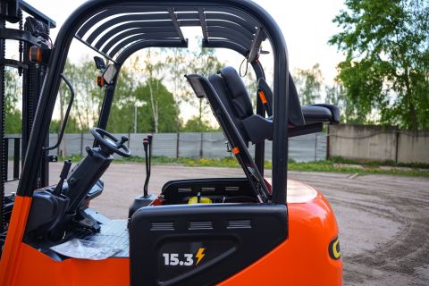Вилочный погрузчик Sibtrike SF4 Light 20.3LA 2000 кг