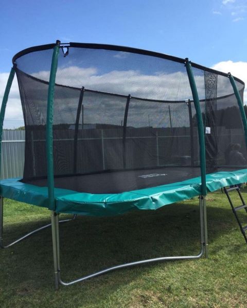 Батут Super Tramps Top Trampoline с защитной сетью и лестницей