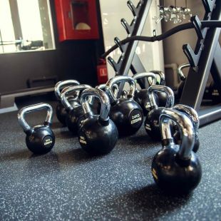 Гиря обрезиненная с хромированной ручкой PROFI-FIT 4 кг